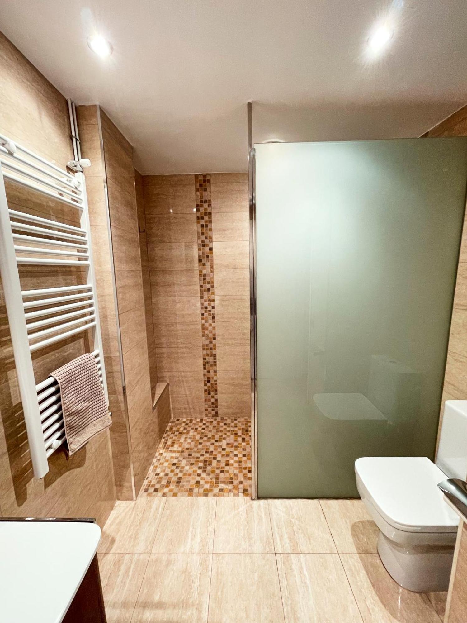 Apartamento Familiar En El Centro De Benasque Con Terraza エクステリア 写真