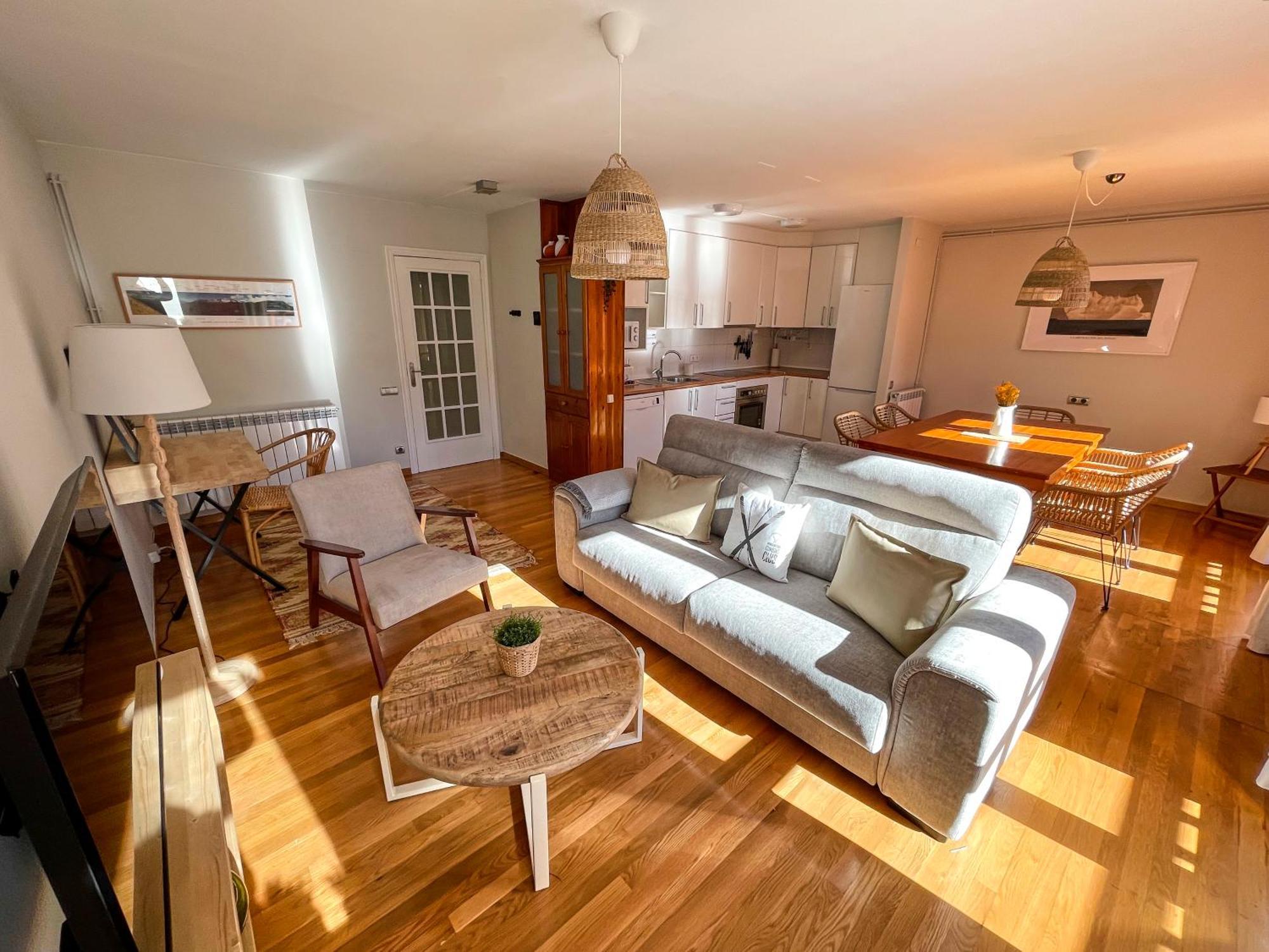 Apartamento Familiar En El Centro De Benasque Con Terraza エクステリア 写真