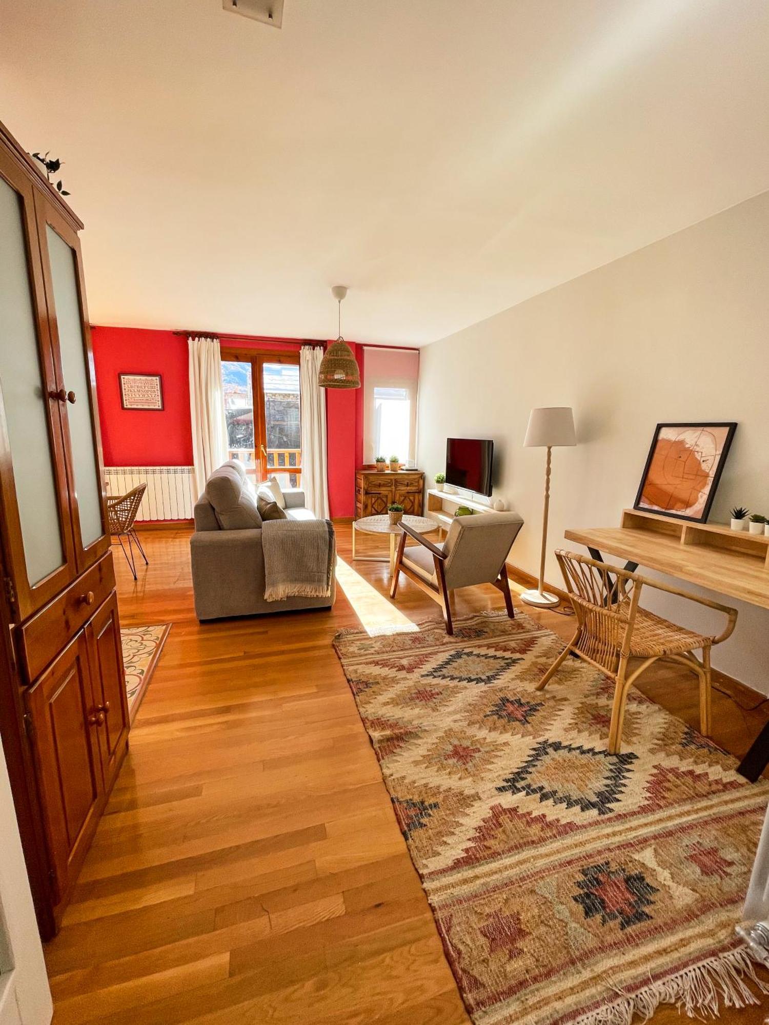 Apartamento Familiar En El Centro De Benasque Con Terraza エクステリア 写真