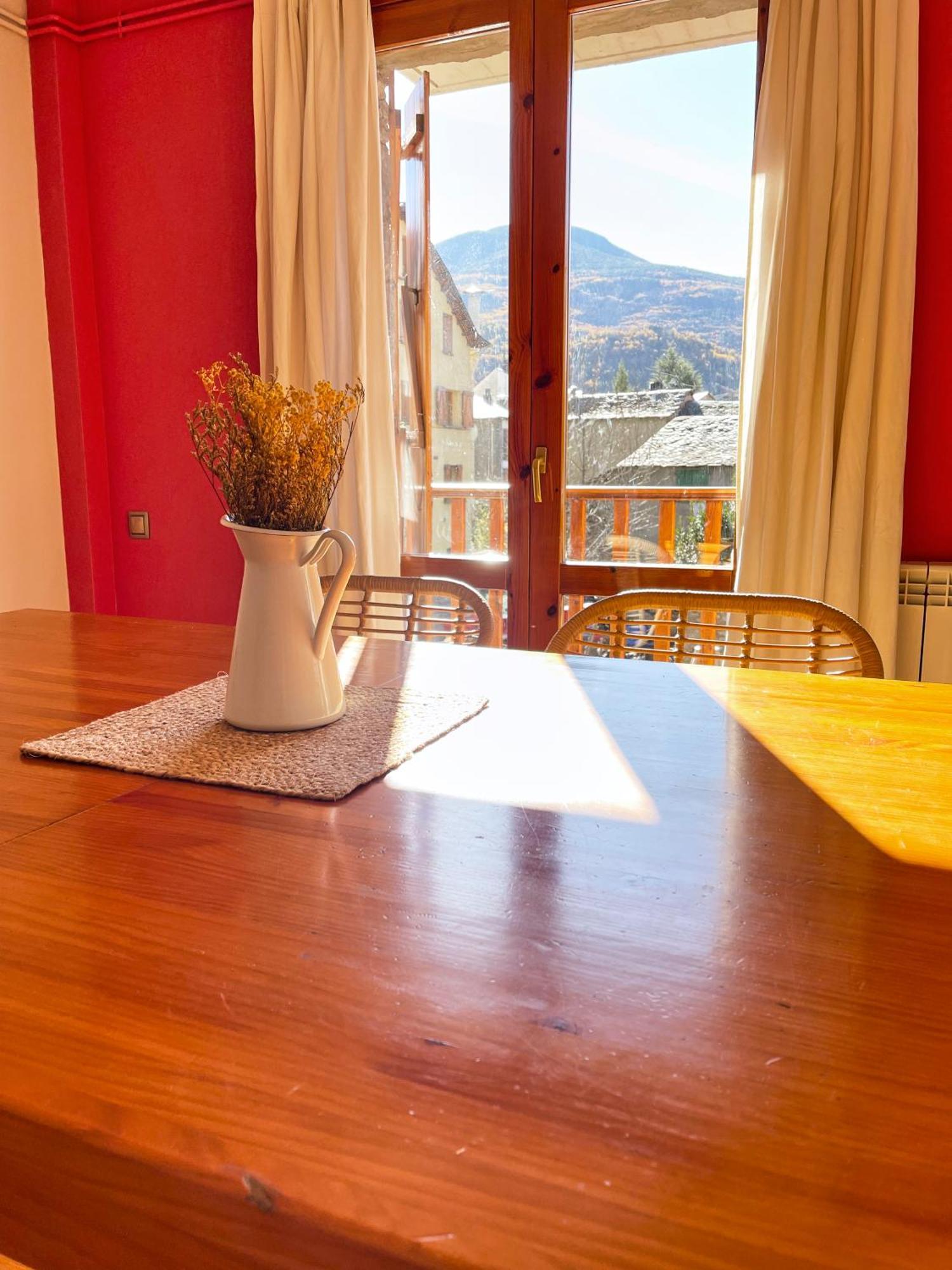 Apartamento Familiar En El Centro De Benasque Con Terraza エクステリア 写真