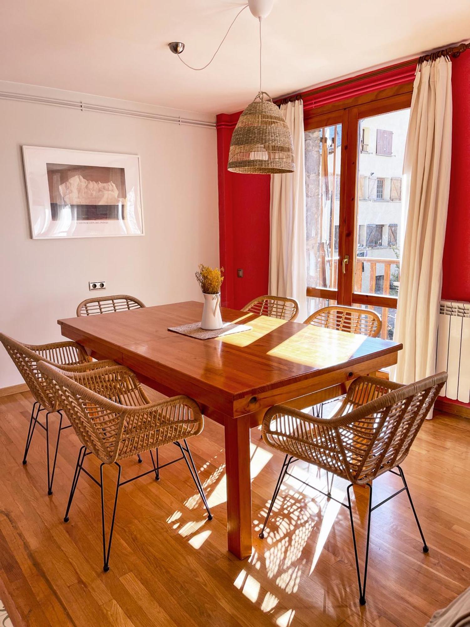 Apartamento Familiar En El Centro De Benasque Con Terraza エクステリア 写真